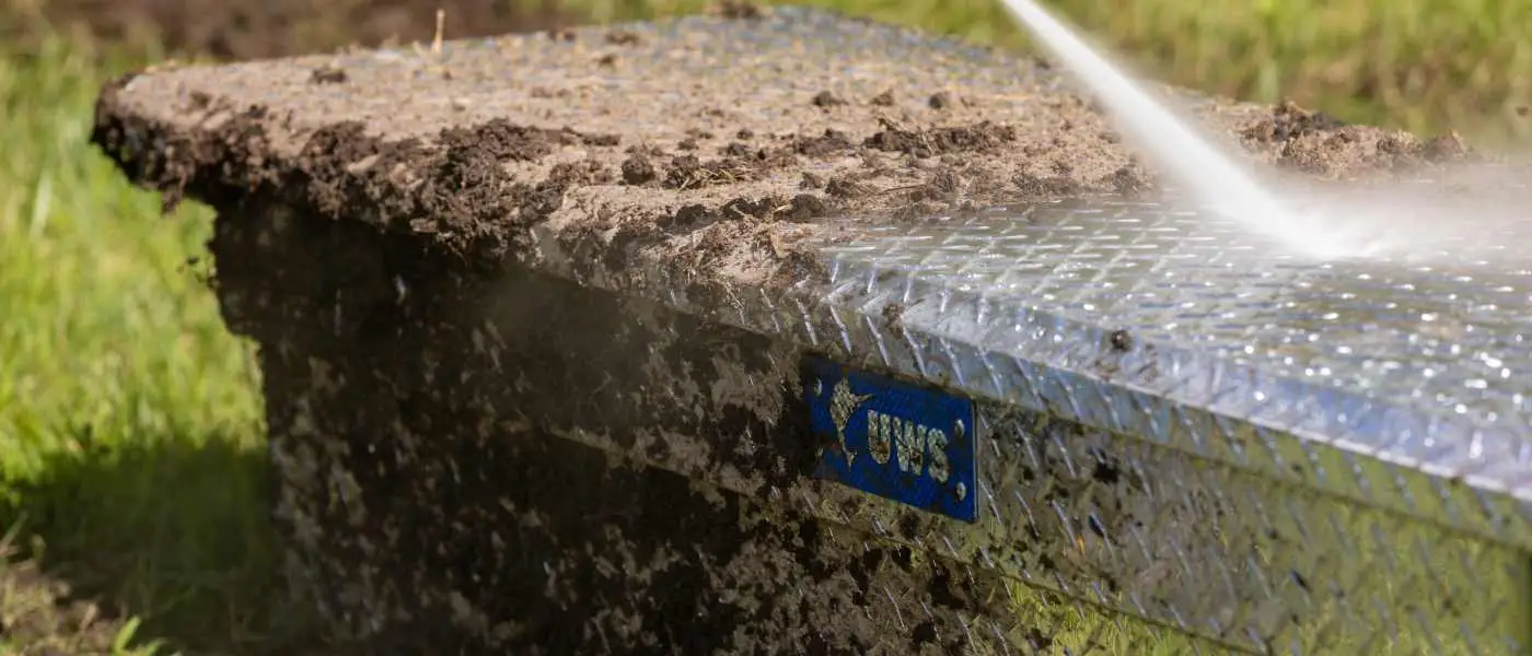 washing crossover truck tool box