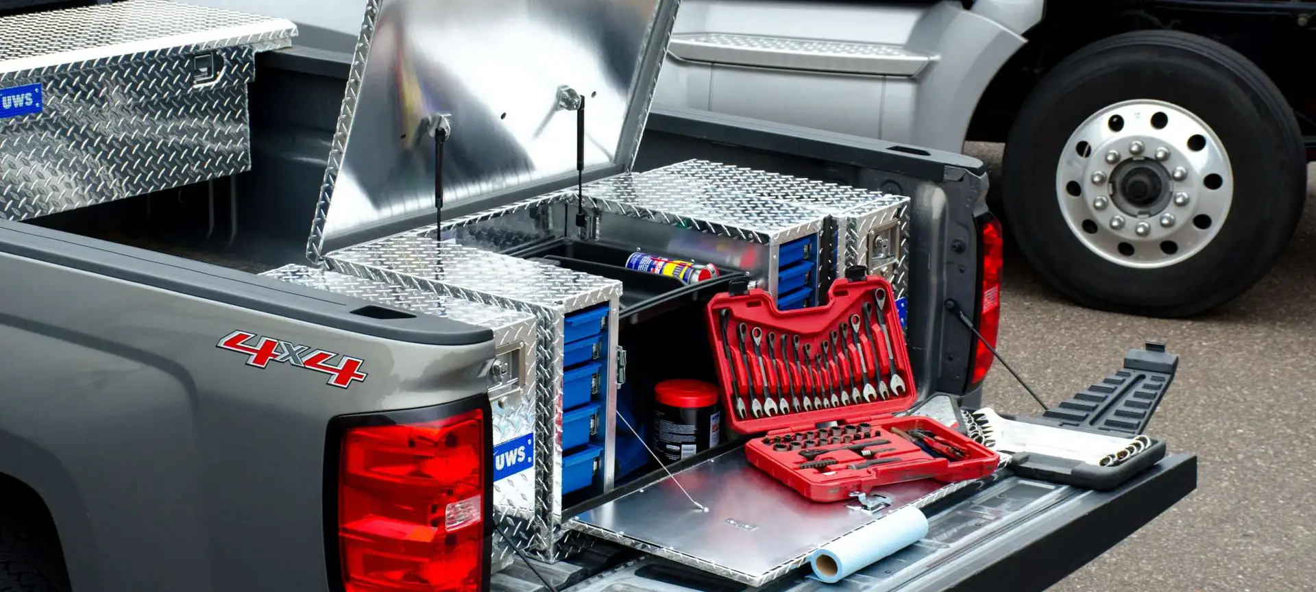 Drawer storage box for truck bed
