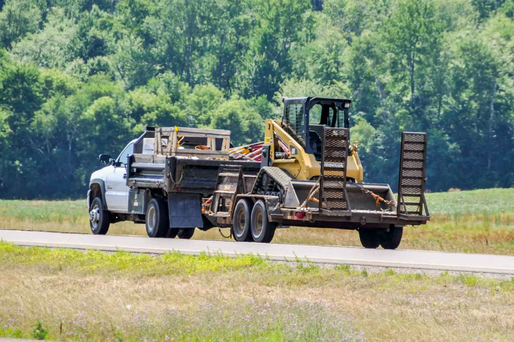 underbody tool box for flatbed trucks
