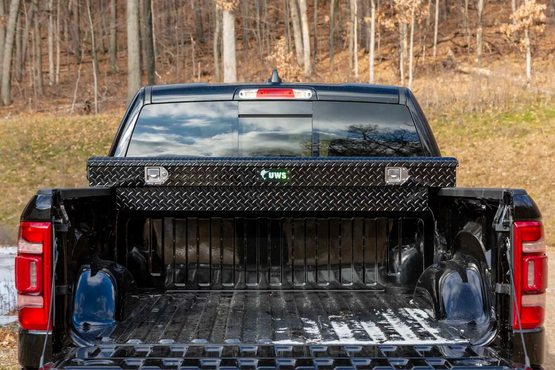 Crossover tool box for small truck