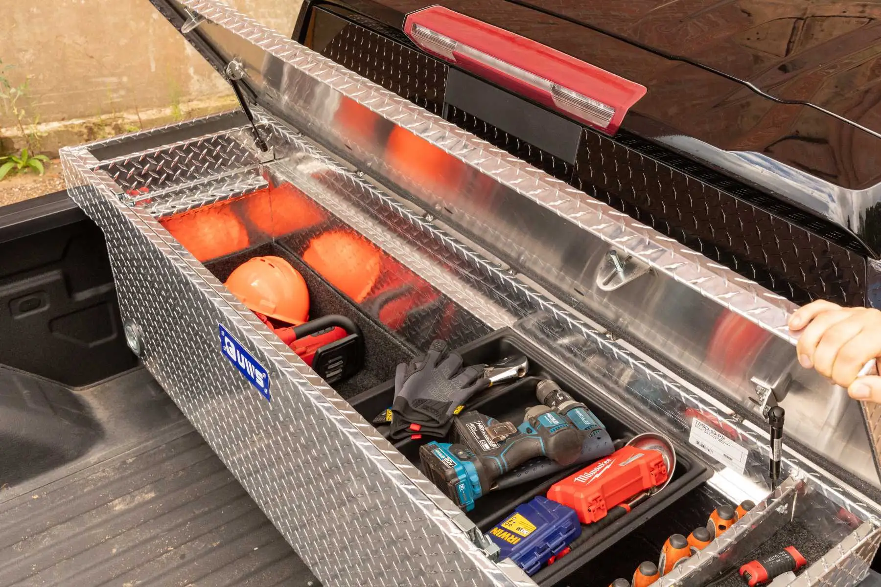 Truck Bed Width Guide Tool Box